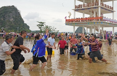 5th Guangxi rice, fish harvest festival held in Luocheng