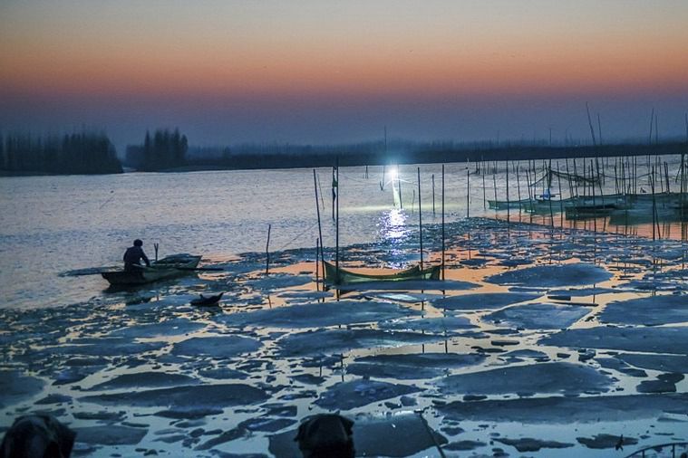 Stunning views of the Grand Canal at sunset in Jining