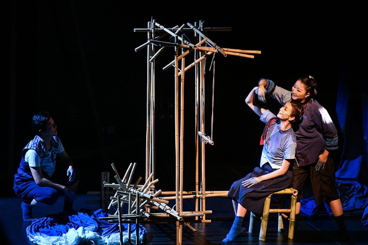 Physical theater production sheds light on cultural heritage reviving