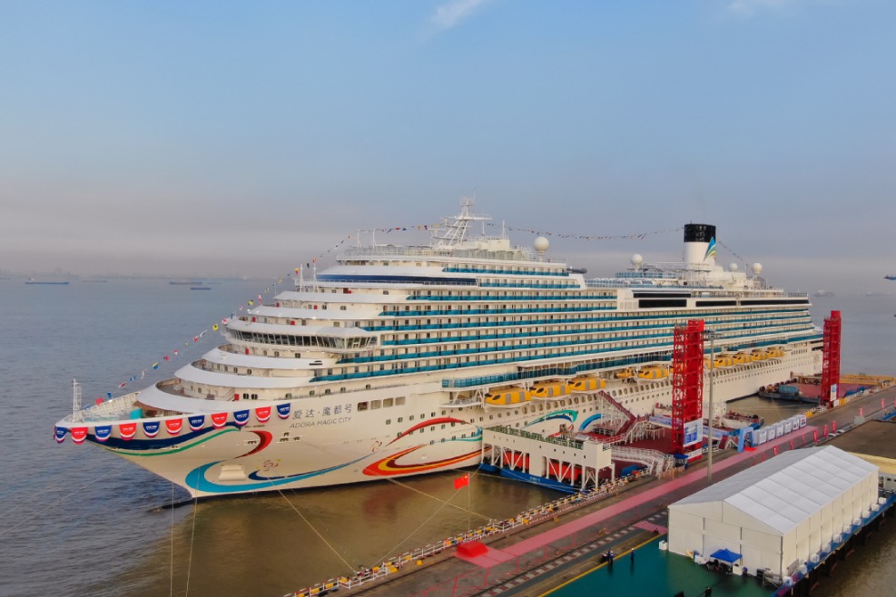 China's first domestically made large cruise ship delivered