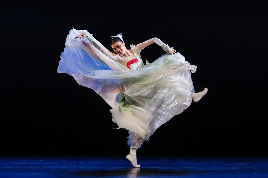 Young dancers get head start onstage