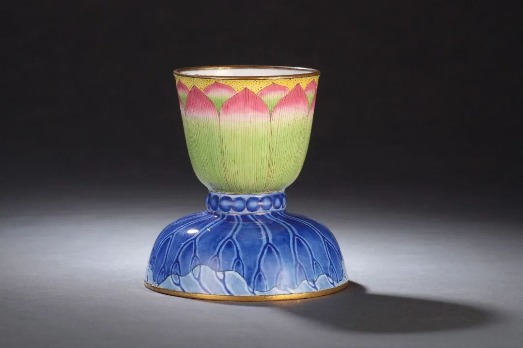 Floral motifs bloom on Ming and Qing imperial artifacts