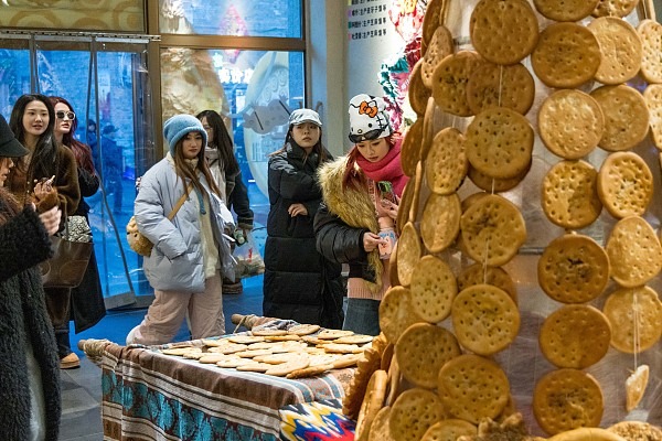 Xinjiang's Urumqi sees record number of tourists in 2023