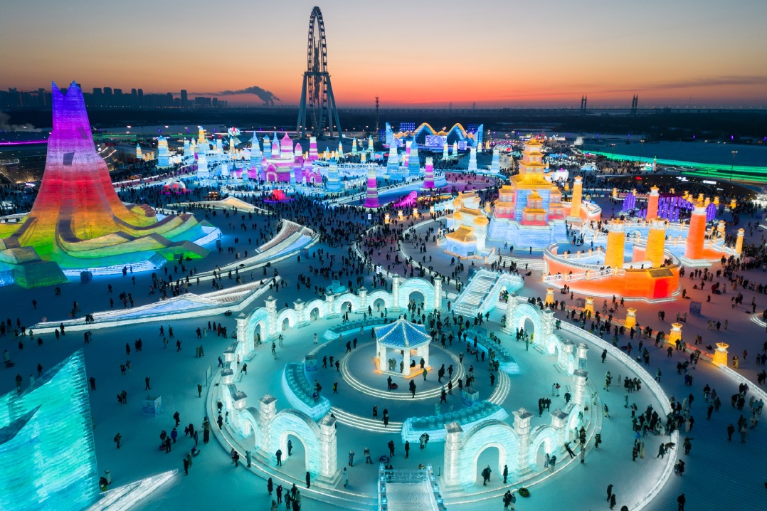 China's 'ice city' Harbin sees tourism boom during New Year holiday
