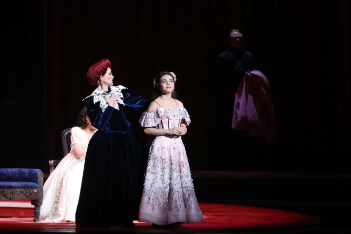 Tolstoy-inspired musical wows audience in Shanghai