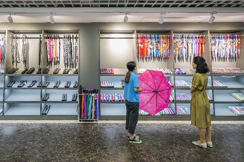 Fujian town makes third of country's umbrellas