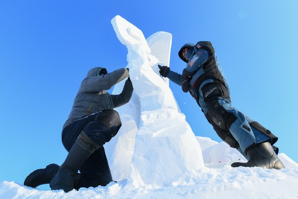 International snow sculpture competition enters 3rd day in Harbin