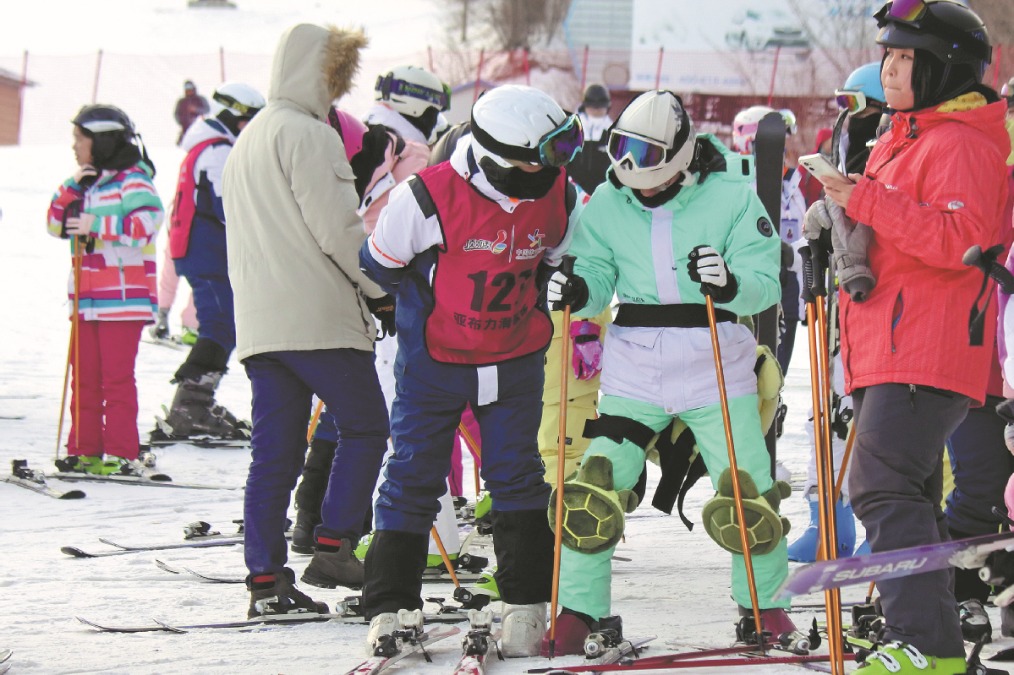 Sizzling theme park biz ignites Harbin's ice, snow economy