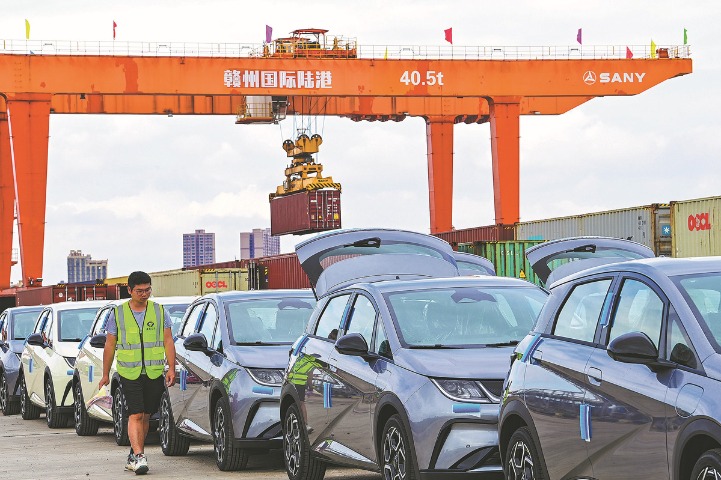 China's auto exports rank 1st globally