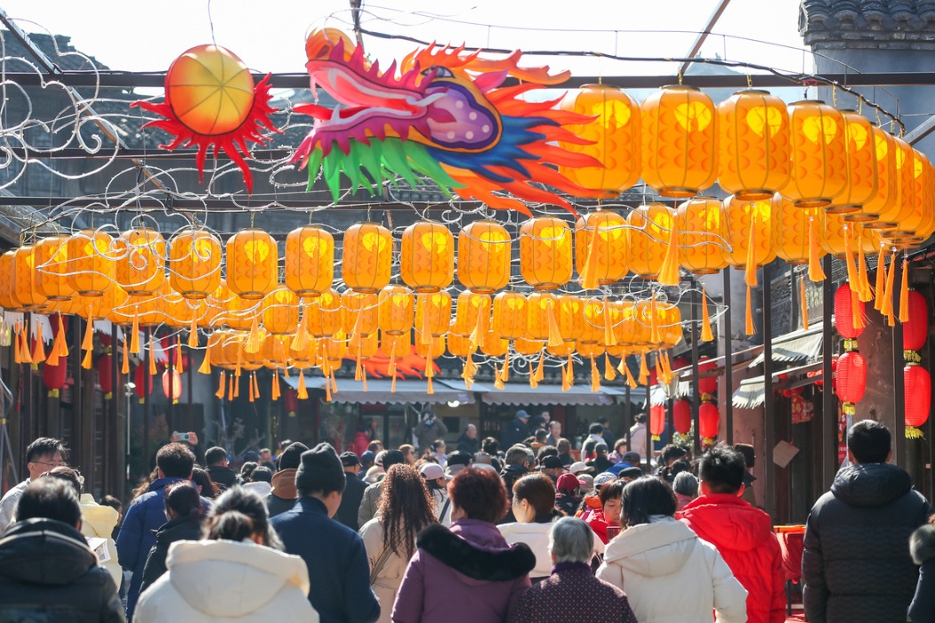 Tourism industry hits record highs over Spring Festival holiday
