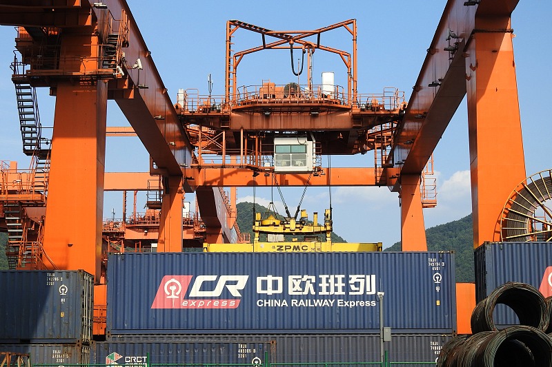 Chongqing, Chengdu handle over 5,300 China-Europe freight train trips in 2023
