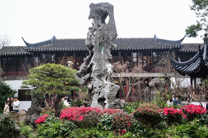 Suzhou's garden draws visitors with its spring beauty