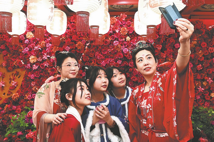 Traditional Chinese clothing festival proposed for Xi'an