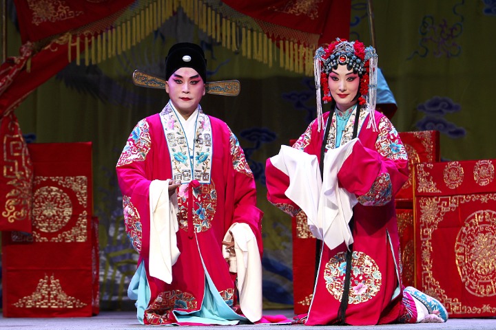 Classic Peking Opera work enthralls audience in Wuhan
