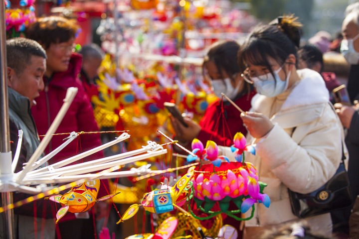 Tourism industry hits record highs over Spring Festival holiday