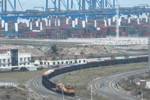 China's rail-sea intermodal train trips up 87.7 pct in January