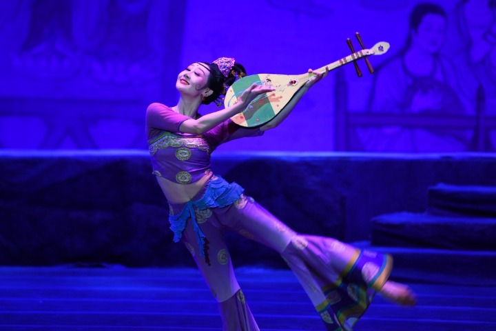 Classic dance drama enthralls audience in Gansu