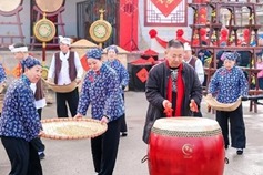Villages' Spring Festival galas help drive growth