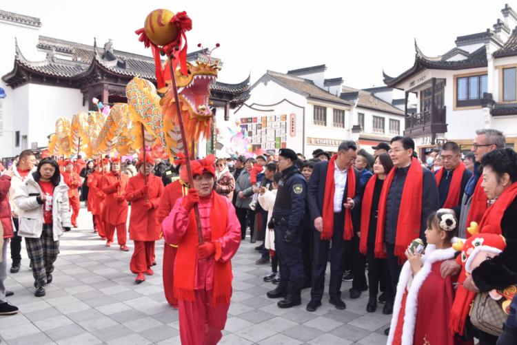 Foreigners celebrate Chinese New Year in Xinwu