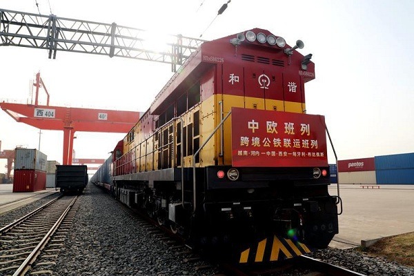 China-Europe freight train facilitates logistics channel
