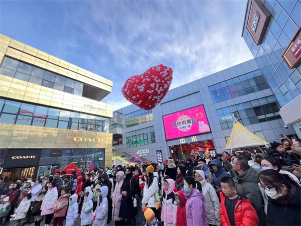 Inner Mongolia's consumer market sees 1.03b yuan in sales