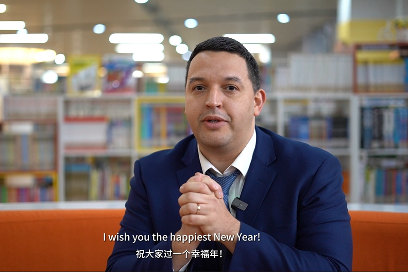 Video: American teacher at Jining Confucius School sends Chinese New Year wishes