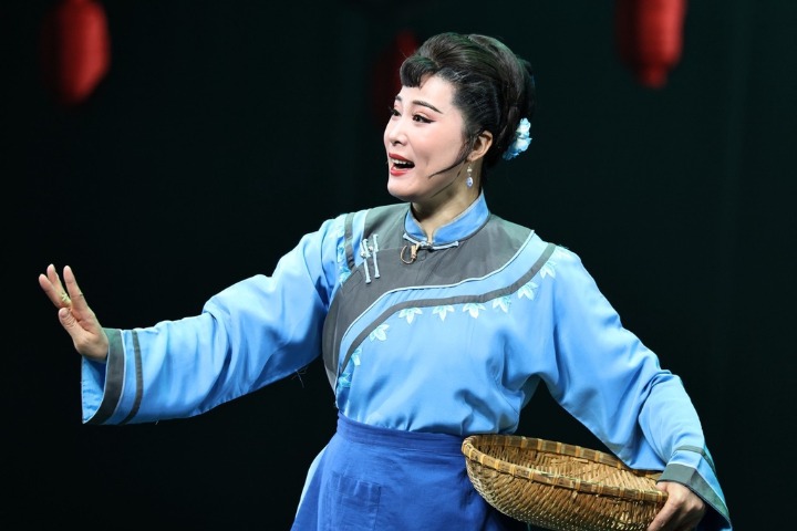 Huangmei Opera 'Blessing' meets audience in Nantong