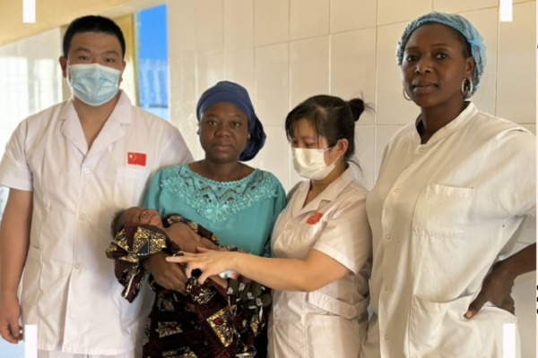 Chinese medical team saves African newborn from rare condition