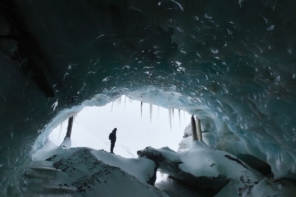 New double-layered ice cave discovered in Xizang