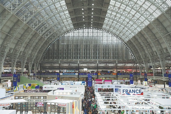 Chinese publishers examine AI potential at London Book Fair