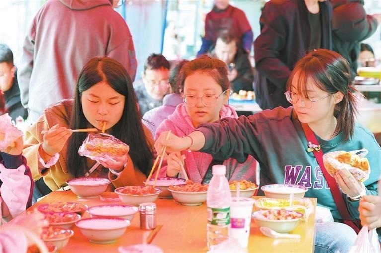 Taiwan's craze for mainland food, pop culture stems from same customs of one family: spokesperson