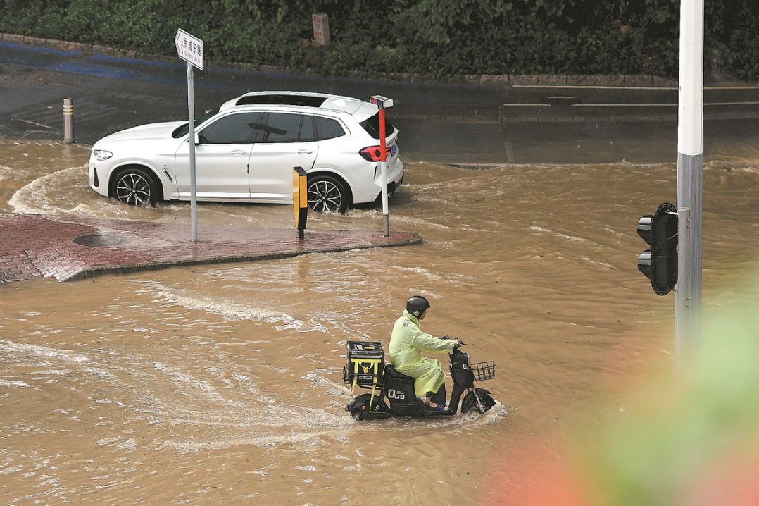 Flights and train services resume in Guangdong