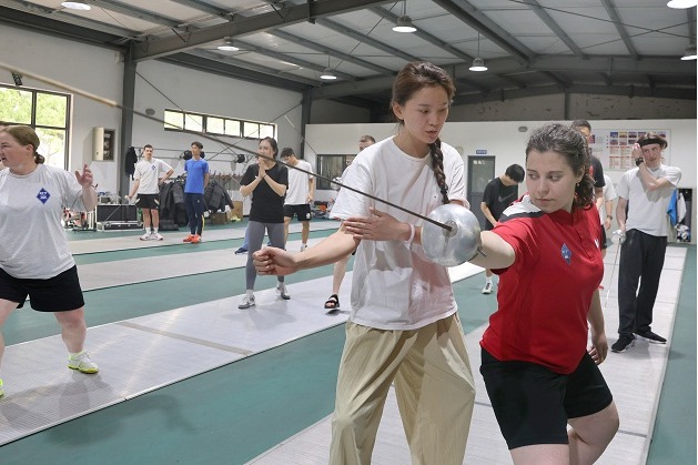 Sports and tradition mark Russian students' tour at Nantong University