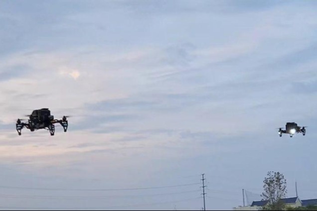 Drones exchange data like fireflies with new technology
