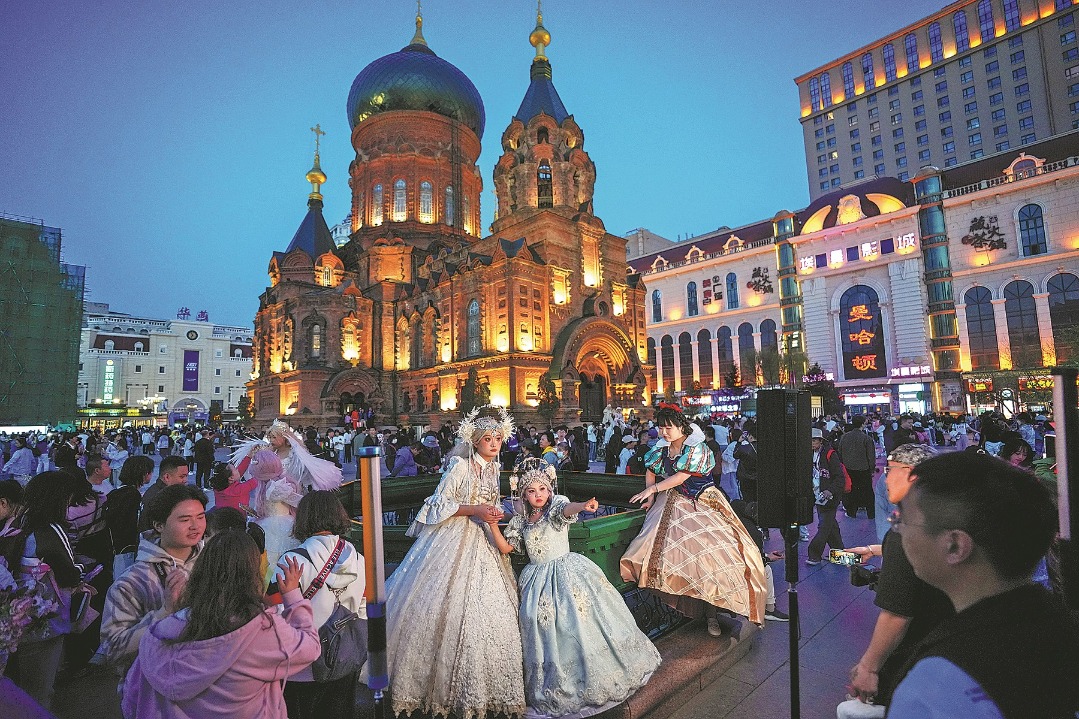 Harbin sees tourism spike during holiday
