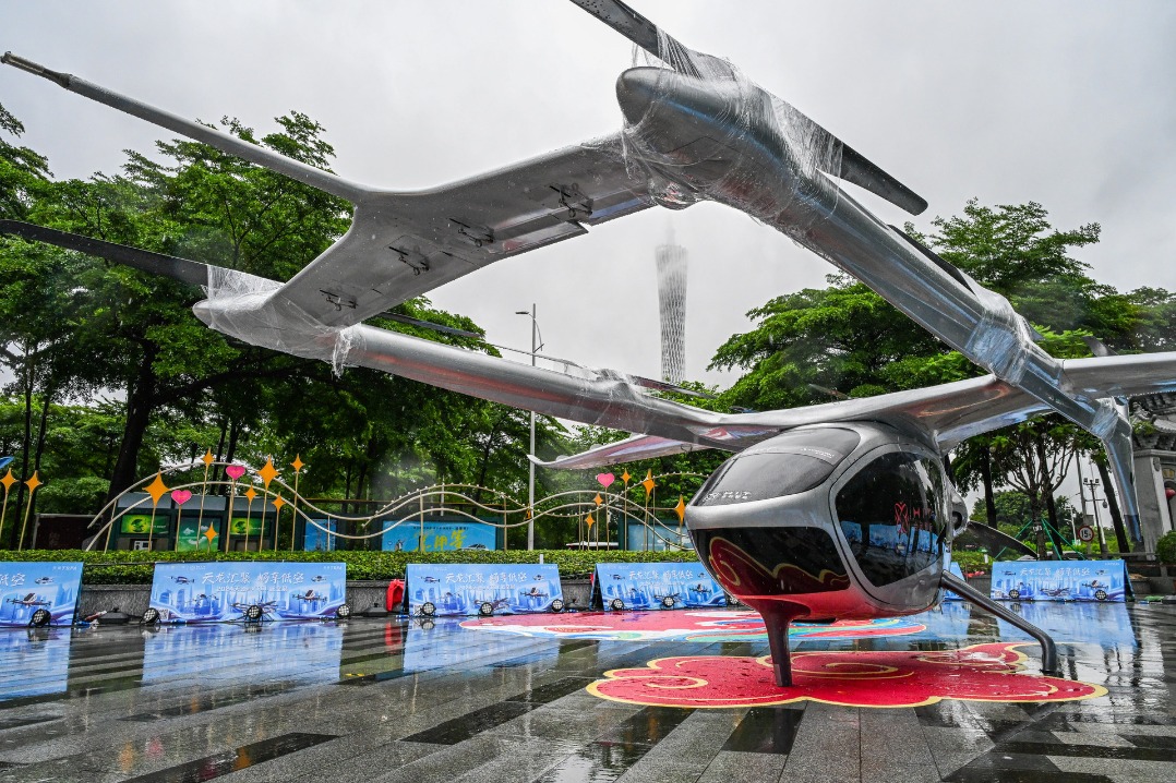 At a glance: Low-altitude air show in Guangzhou