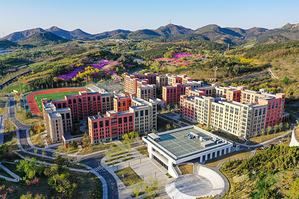 Yinggeshi Science City boasts Dalian's high-quality development