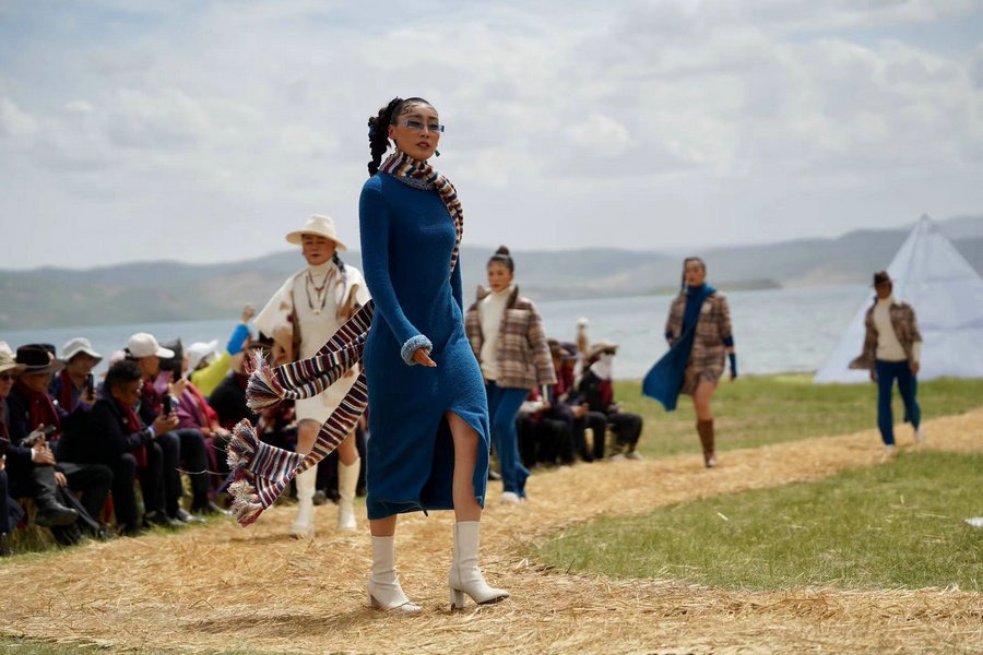 Yak wool takes to the runway in Maduo