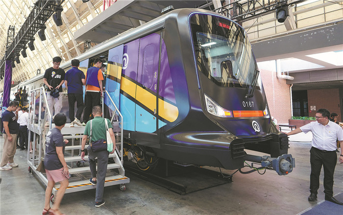 Carbon fiber metro train unveiled