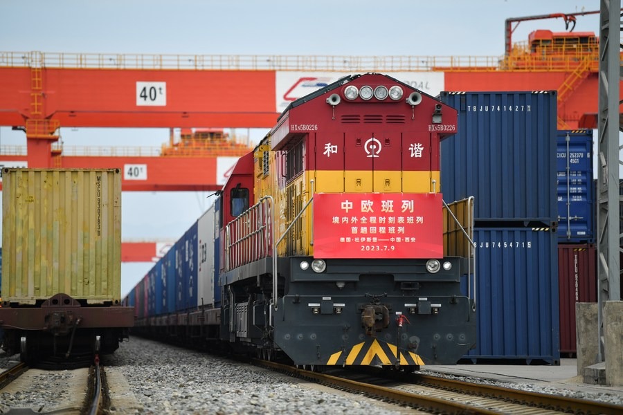 China's rail freight volume, turnover hit record highs in June