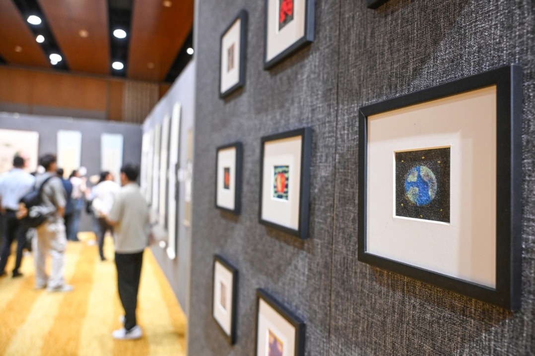 Cross-strait youth art exhibition fosters unity in Beijing