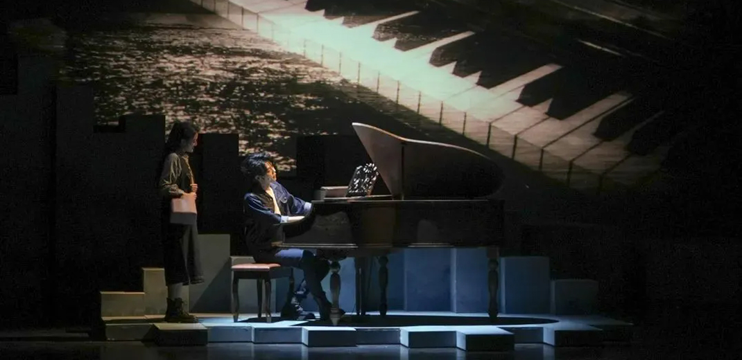 Musical bridges love stories between piano