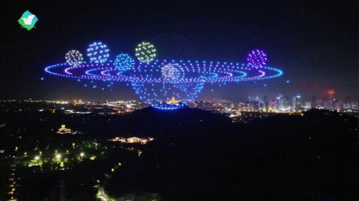 Drones light up night skies of Nantong