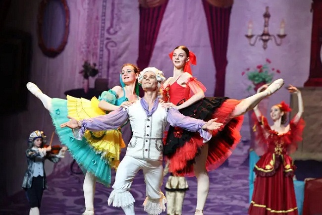 Russian ballet troupe performs 'Cinderella' in Nantong