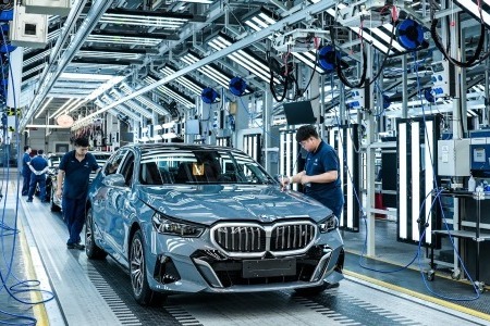 BMW's 270-million-yuan supply center expansion project starts construction in NE China