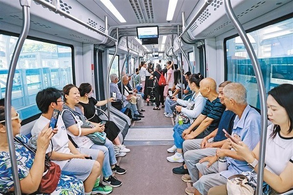 Xi'an launches 1st driverless rail transit system