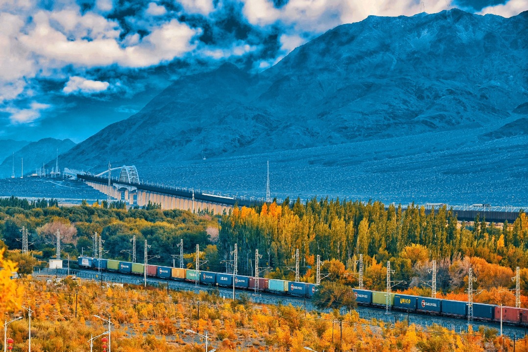 Xinjiang's GDP up 5.4% in H1