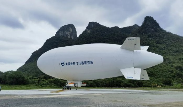 China's manned airship arrives in Guilin after 1st trans-provincial ferry flight