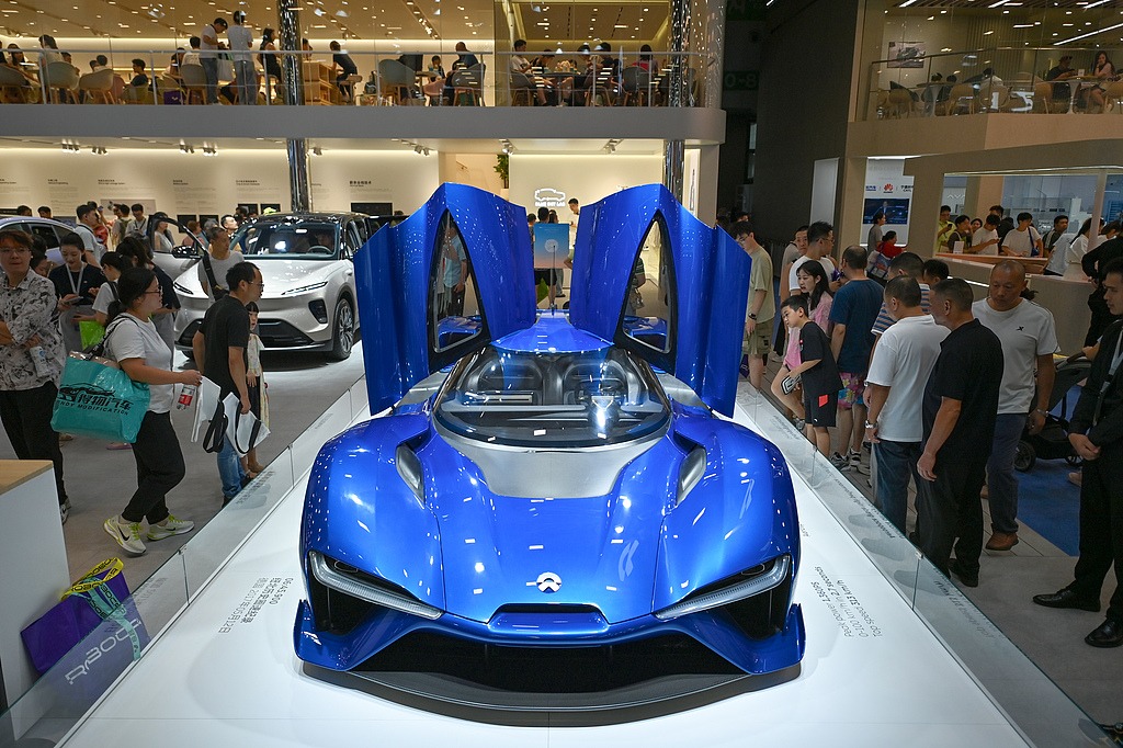 Over 1,600 vehicles on display at Chengdu Motor Show