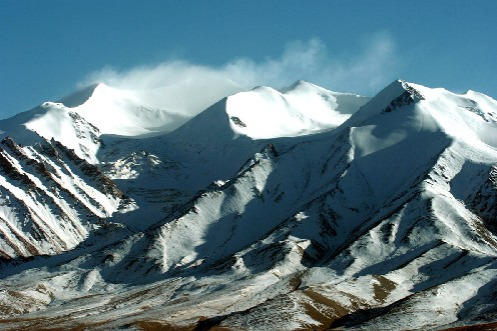 Mountain climbing trend invigorates rural economy in Qinghai